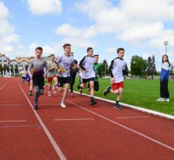 Mistrzowie czwórboju - Szkoły Podstawowe nr 75 i 27